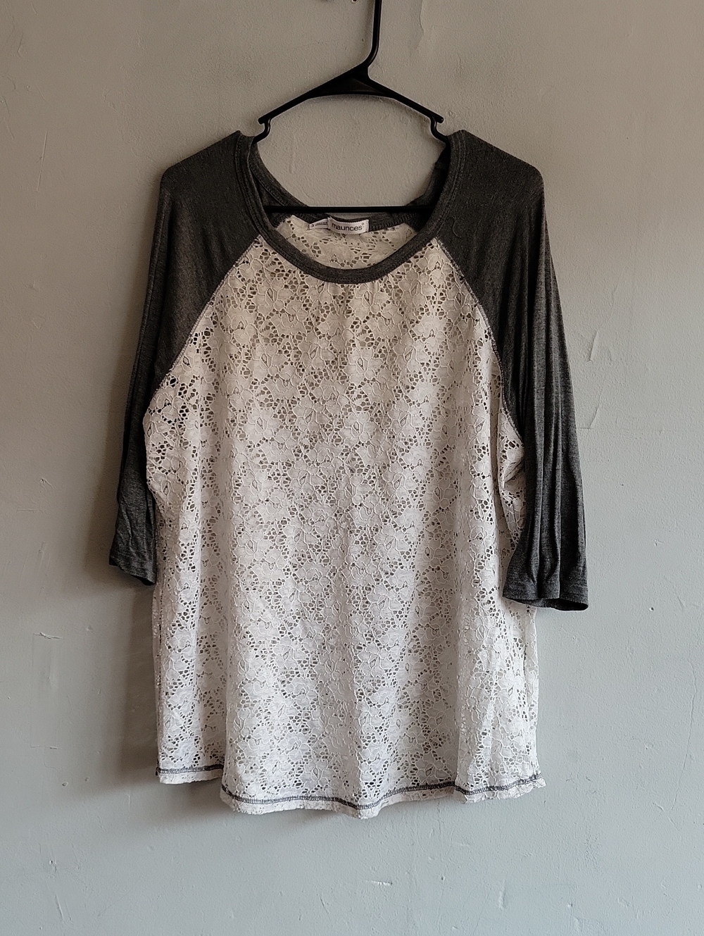 Women's 3X 2X Maurices white lace baseball short sleeve shirt gray sleeves